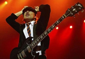 IS ANGUS YOUNG OVERRATED?