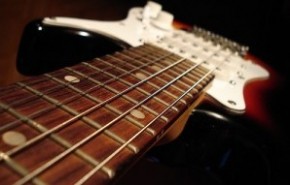 electric-guitar-solos-riffs-easy-songs-to-play-on-guitar